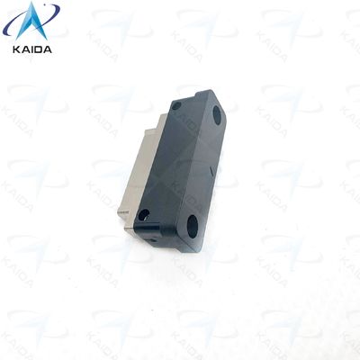Langlebiges Kontaktmaterial aus Kupferlegierung Metallhülle mit Gold über Nickel-Kontaktplattierung.Rechteckiger Steckverbinder der Baureihe J70-2C2-051-121-TH